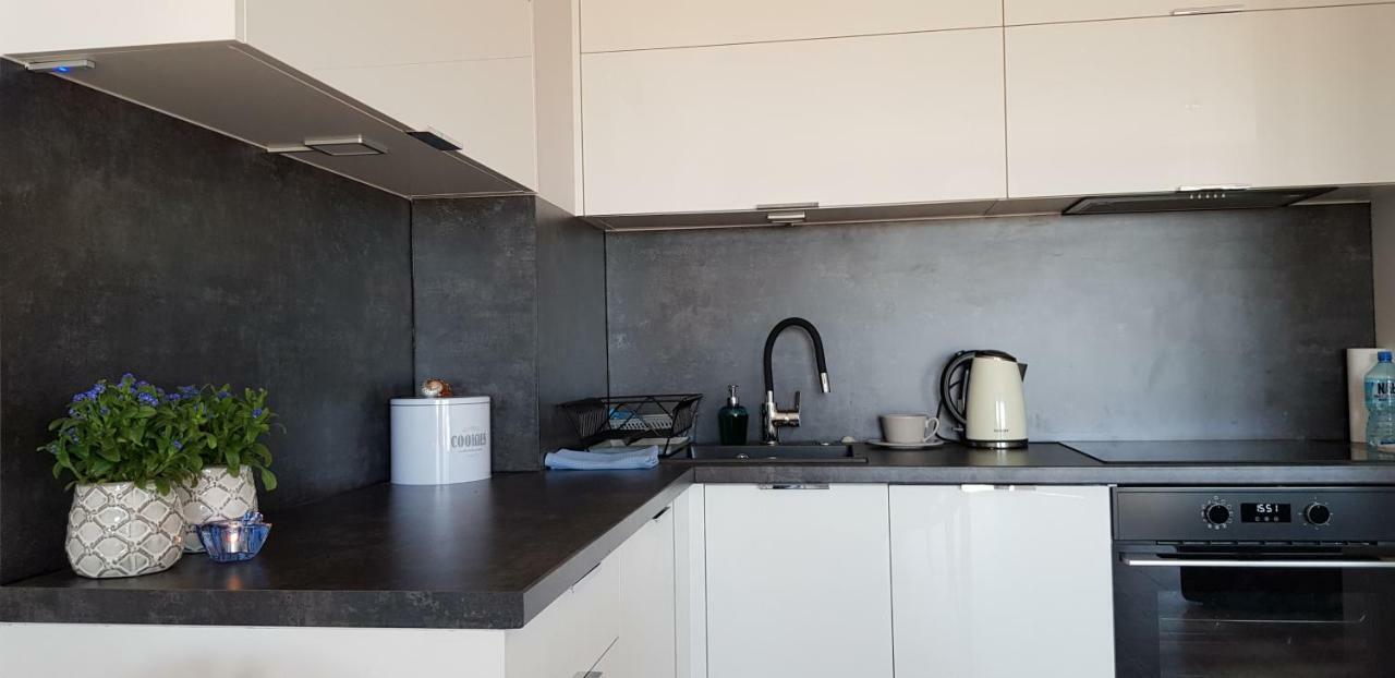 Apartament Morski Widok Gardenia Dziwnow Exterior photo